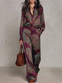 Two-piece Set Featuring A Satin Shirt And Trousers With A Vintage Paisley Print